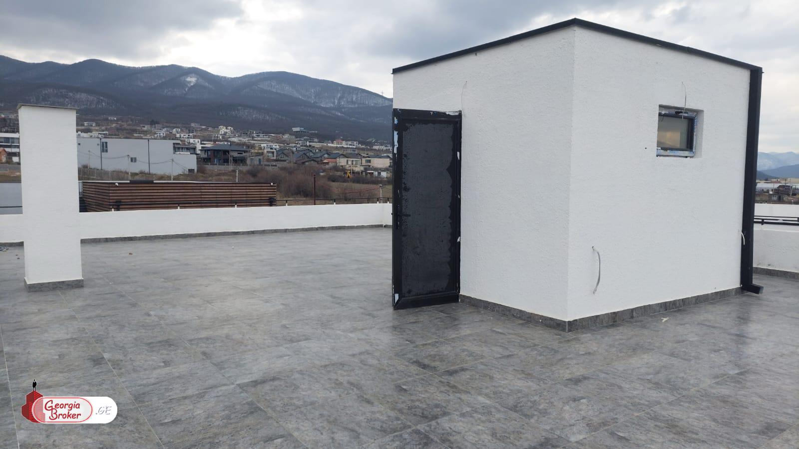 იყიდება ახალი აშენებული 6 ოთახიანი სახლი საგურამოში